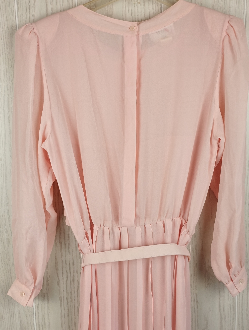 VTG Seret Dress Early 80’s 90s light pink sheer midi length sz 14 button back. - Picture 7 of 16